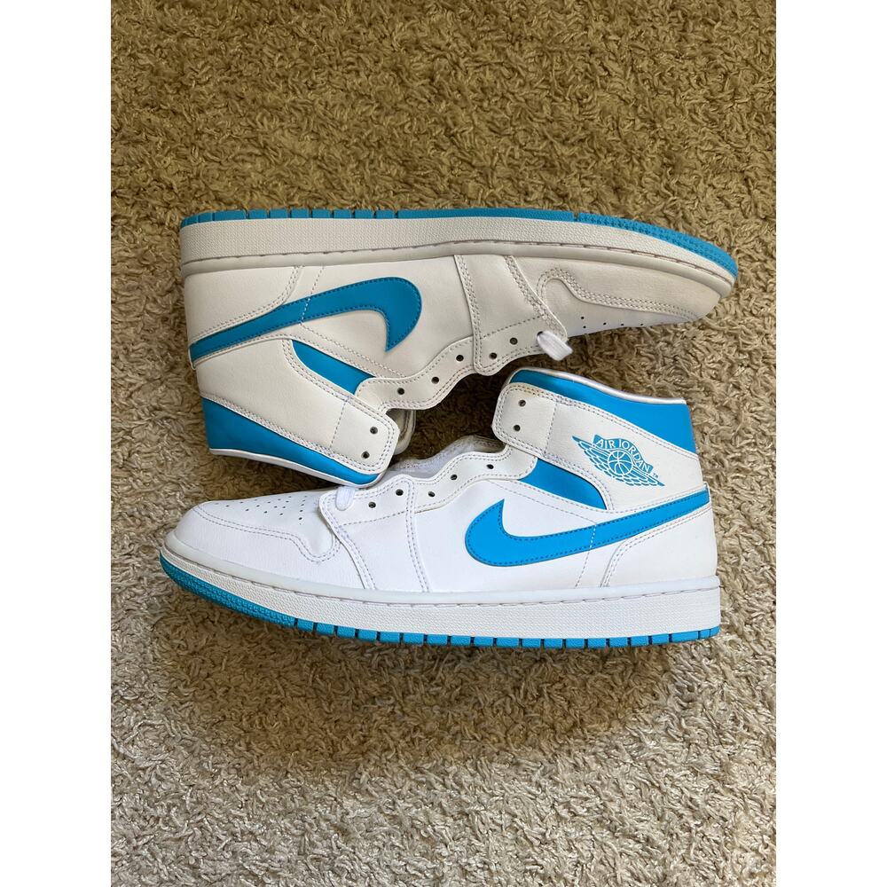 Nike Air Jordan 1 Mid UNC Size 9.5 Women’s